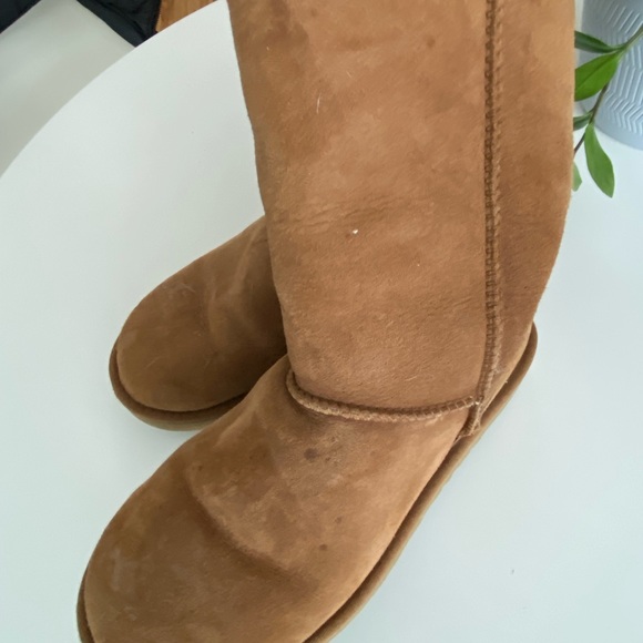 Ugg Classic Tall II Boots in Chestnut - Picture 4 of 6
